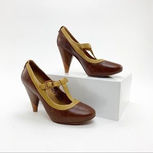Fossil leather Mary Jane platform pump size 7